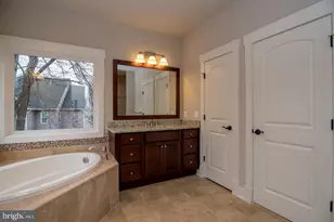 6928 Regent Ln, Falls Church, VA 22042 - Photo 58