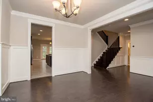 6928 Regent Ln, Falls Church, VA 22042 - Photo 6