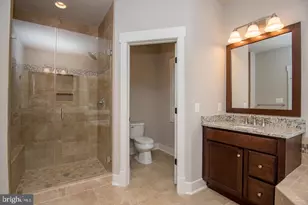 6928 Regent Ln, Falls Church, VA 22042 - Photo 66