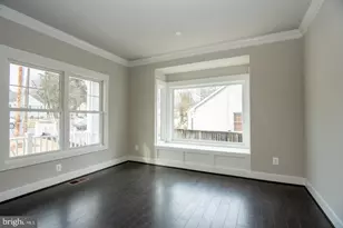 6928 Regent Ln, Falls Church, VA 22042 - Photo 8