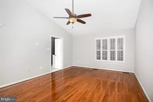 8002 Tanworth Ct, Springfield, VA 22152 - Photo 12