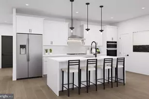 8131 Shining Star Ln, Vienna, VA 22182 - Photo 2