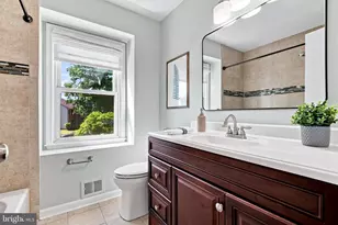 13384 Frinks Ct, Herndon, VA 20170 - Photo 50