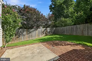 13384 Frinks Ct, Herndon, VA 20170 - Photo 2