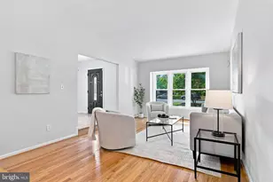 13384 Frinks Ct, Herndon, VA 20170 - Photo 18