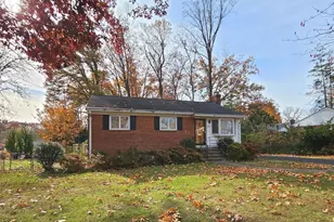 7429 Carol Ln, Falls Church, VA 22042 - Photo 2