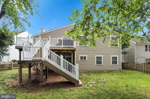 13716 Springhaven Dr, Chantilly, VA 20151 - Photo 4