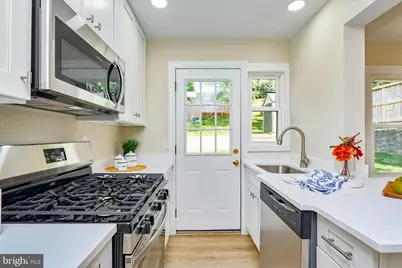 2802 Farmington Drive, Alexandria, VA 22303 - Photo 14