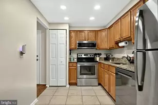 7640 Provincial Dr, McLean, VA 22102 - Photo 12