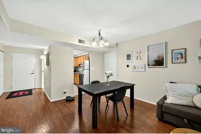 7640 Provincial Drive #112, McLean, VA 22102 - Photo 6