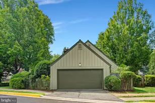 1412 Green Run Ln, Reston, VA 20190 - Photo 44