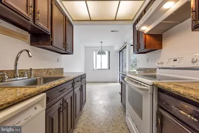 2817 Jermantown Road #105, Oakton, VA 22124 - Photo 6