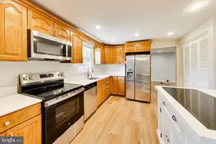 9152 Burke Rd, Burke, VA 22015 - Photo 10