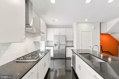 9652 Pullman Place, Fairfax, VA 22031 - Photo 14