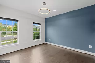 5284 Ridgeview Retreat Dr, Chantilly, VA 20151 - Photo 4