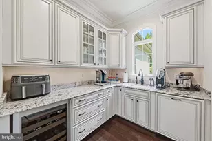 9842 Corsini Ct, Vienna, VA 22182 - Photo 42