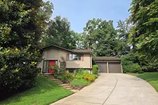 10027 W Constable Ct, Fairfax, VA 22032 - Photo 1