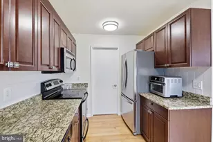 3114 Babashaw Ct, Fairfax, VA 22031 - Photo 10
