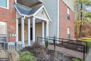 3922 Penderview Dr, Fairfax, VA 22033 - Photo 2