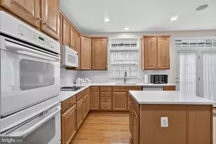 9954 E Hill Dr, Lorton, VA 22079 - Photo 18