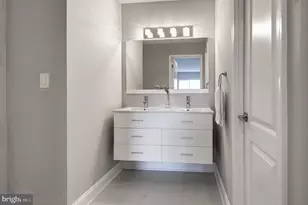 8340 Greensboro Dr, McLean, VA 22102 - Photo 12