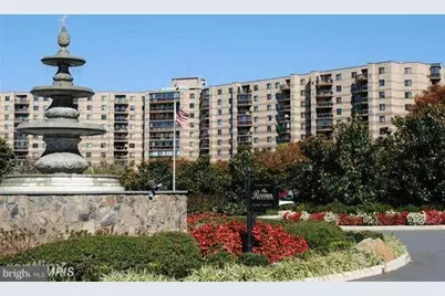 8340 Greensboro Drive #303, McLean, VA 22102 - Photo 1