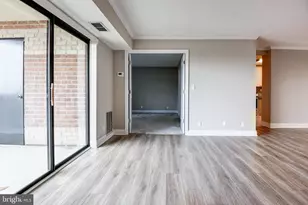 8340 Greensboro Dr, McLean, VA 22102 - Photo 16