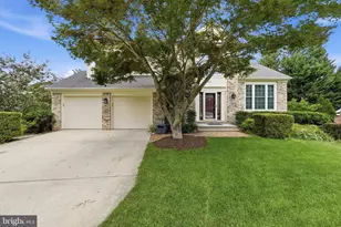 6803 Marleigh Ct, Clifton, VA 20124 - Photo 2