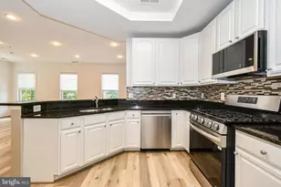 4627 Hummingbird Ln, Fairfax, VA 22033 - Photo 14