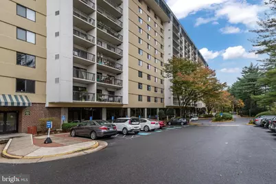 3800 Powell Lane #727, Falls Church, VA 22041 - Photo 1