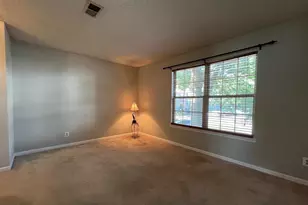 12100 Greenway Ct, Fairfax, VA 22033 - Photo 10