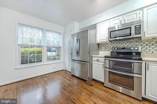 8200 Maple Ridge Ave, Springfield, VA 22153 - Photo 8