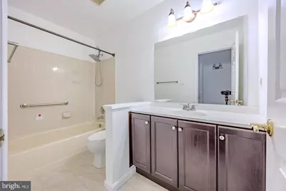 8200 Maple Ridge Avenue, Springfield, VA 22153 - Photo 12