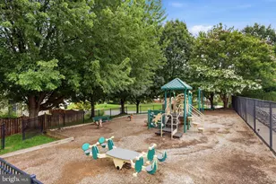 3738 Freehill Ln, Fairfax, VA 22033 - Photo 44