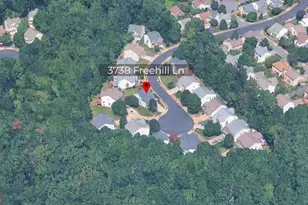 3738 Freehill Ln, Fairfax, VA 22033 - Photo 2