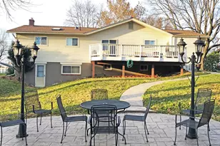 8331 Wesleyan St, Vienna, VA 22180 - Photo 6