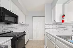 9904 Hagel Cir, Lorton, VA 22079 - Photo 14