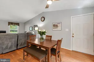2913 Ashdown Forest Dr, Herndon, VA 20171 - Photo 18