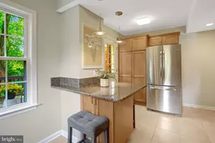 5910 Edgehill Dr, Alexandria, VA 22303 - Photo 14