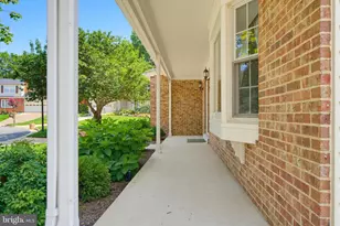 14287 Jameson Ct, Centreville, VA 20120 - Photo 8