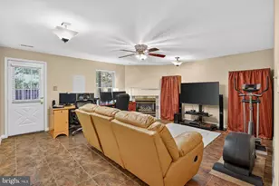 6888 Kerrywood Cir, Centreville, VA 20121 - Photo 26