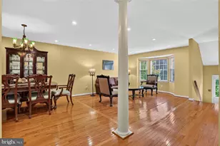 6888 Kerrywood Cir, Centreville, VA 20121 - Photo 8