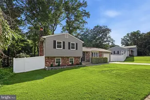 7023 Ashbury Dr, Springfield, VA 22152 - Photo 2