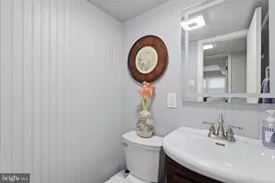 7023 Ashbury Dr, Springfield, VA 22152 - Photo 28