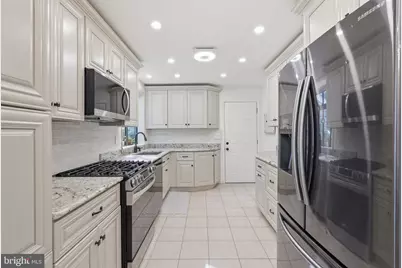 7023 Ashbury Drive, Springfield, VA 22152 - Photo 12