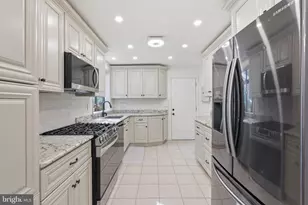7023 Ashbury Dr, Springfield, VA 22152 - Photo 12