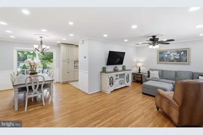 7023 Ashbury Drive, Springfield, VA 22152 - Photo 8