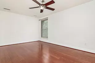 3334 Woodburn Village Dr, Annandale, VA 22003 - Photo 10