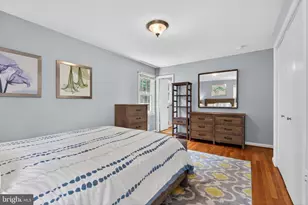 9801 Meadow Valley Dr, Vienna, VA 22181 - Photo 18