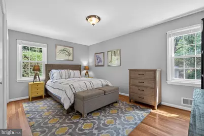 9801 Meadow Valley Drive, Vienna, VA 22181 - Photo 16